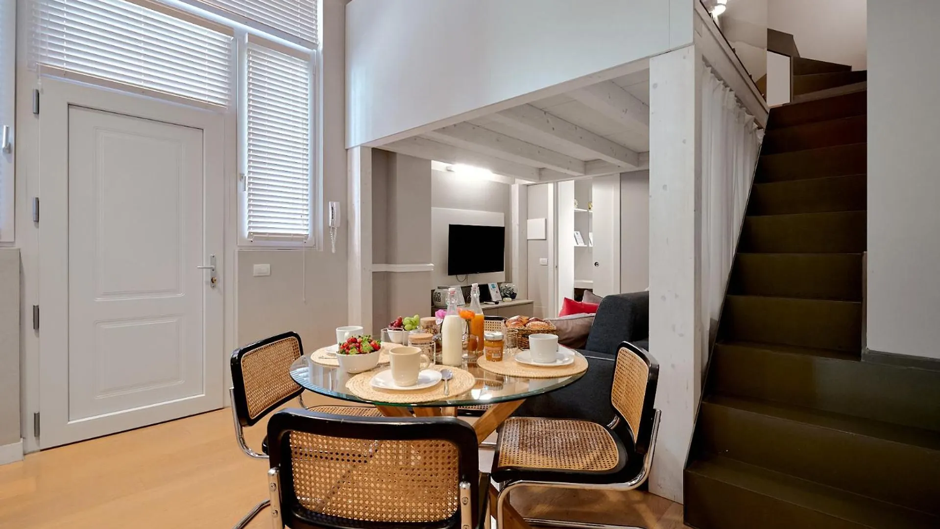 Apartament Milan Style Loft In Great Location